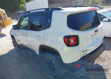 2023 Jeep Renegade Trailhawk 4X4 z USA, uszkodzony, nr VIN ZACNJDC12PPP60883